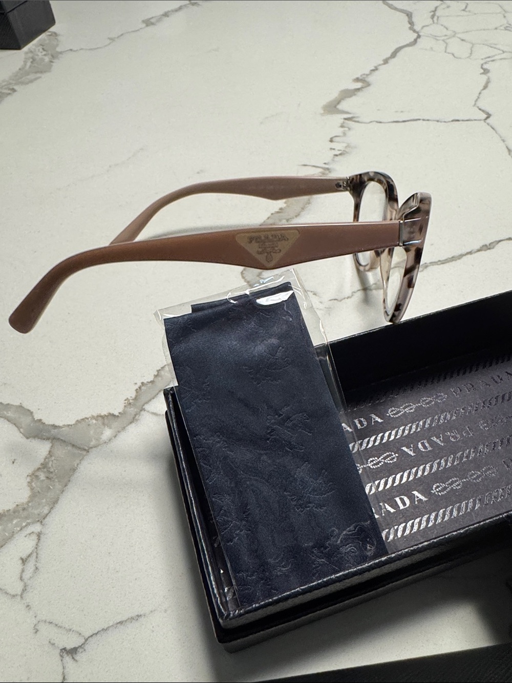 Prada Women’s Cat-Eye Tortoiseshell Glasses - nude pink/brown with case/box/wipe - Picture 4 of 10